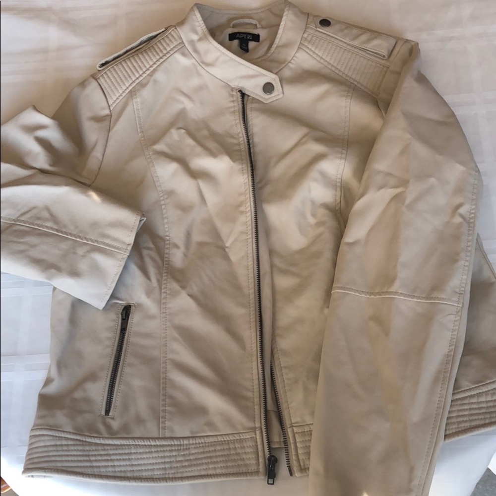 Apt 9 cream colored Moto jacket
